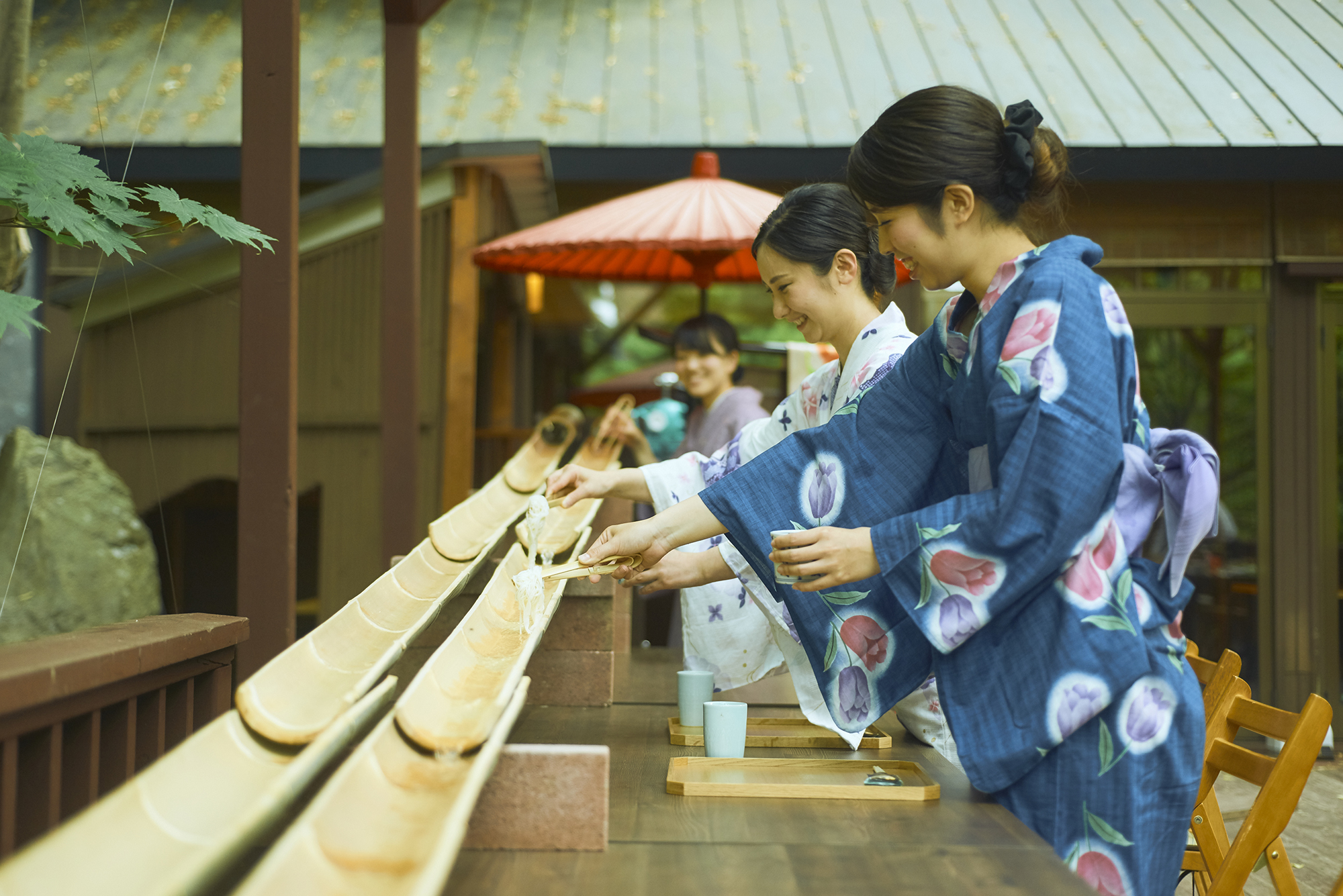 エルムガーデンの広大な日本庭園で楽しむ夏の涼。 毎年人気の流しそうめんランチ受付開始。