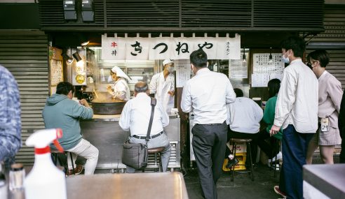 朝6:00から行列が出来る昭和の味。